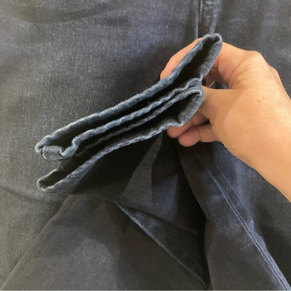 CABI Sz 32 Mid Rise Skinny Mid Wash Lightly Distressed Jeans - Picture 7 of 12